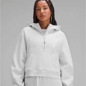 Lululemon Scuba half zip!